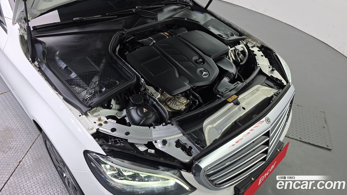 Mercedes-Benz C-Class 2019