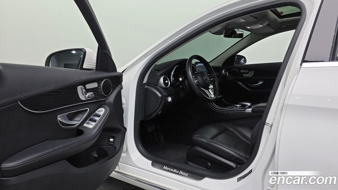 Mercedes-Benz C-Class 2019