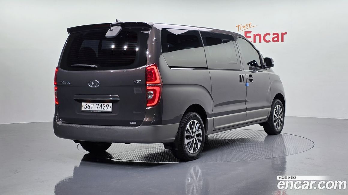 Hyundai Starex 2019