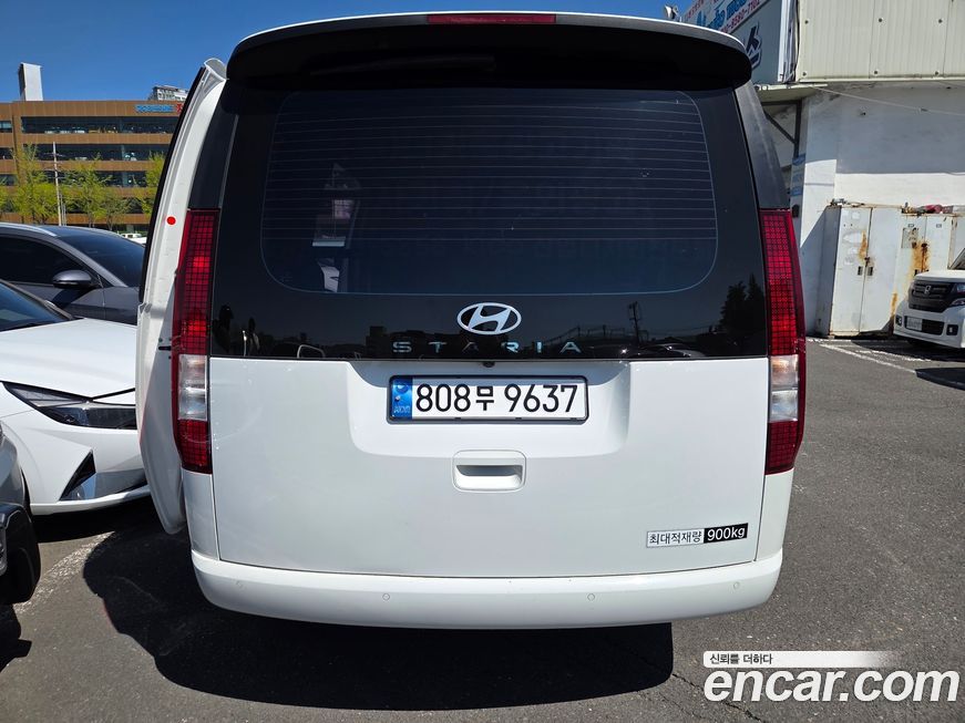 Hyundai Staria 2025