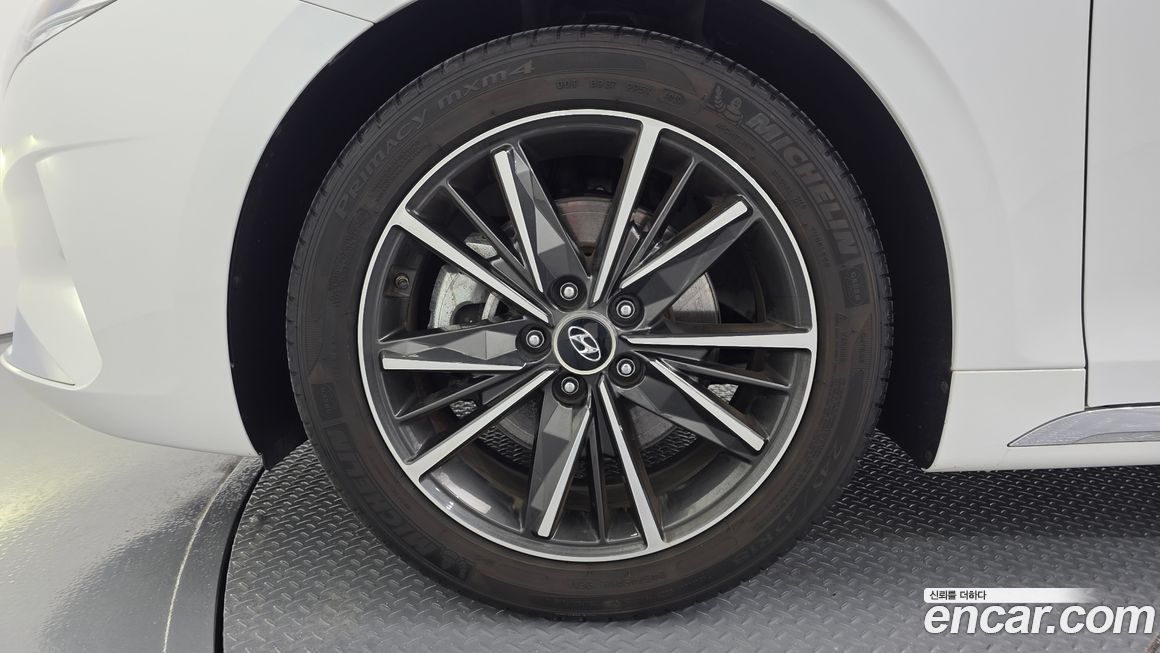 Hyundai Grandeur 2020