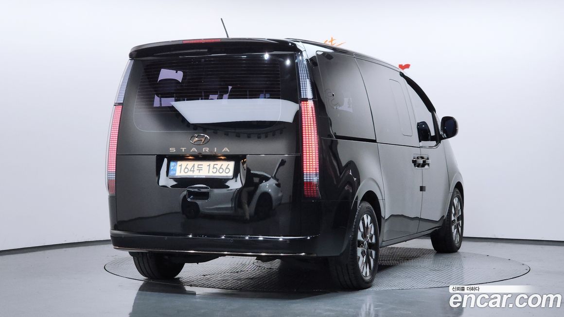 Hyundai Staria 2022