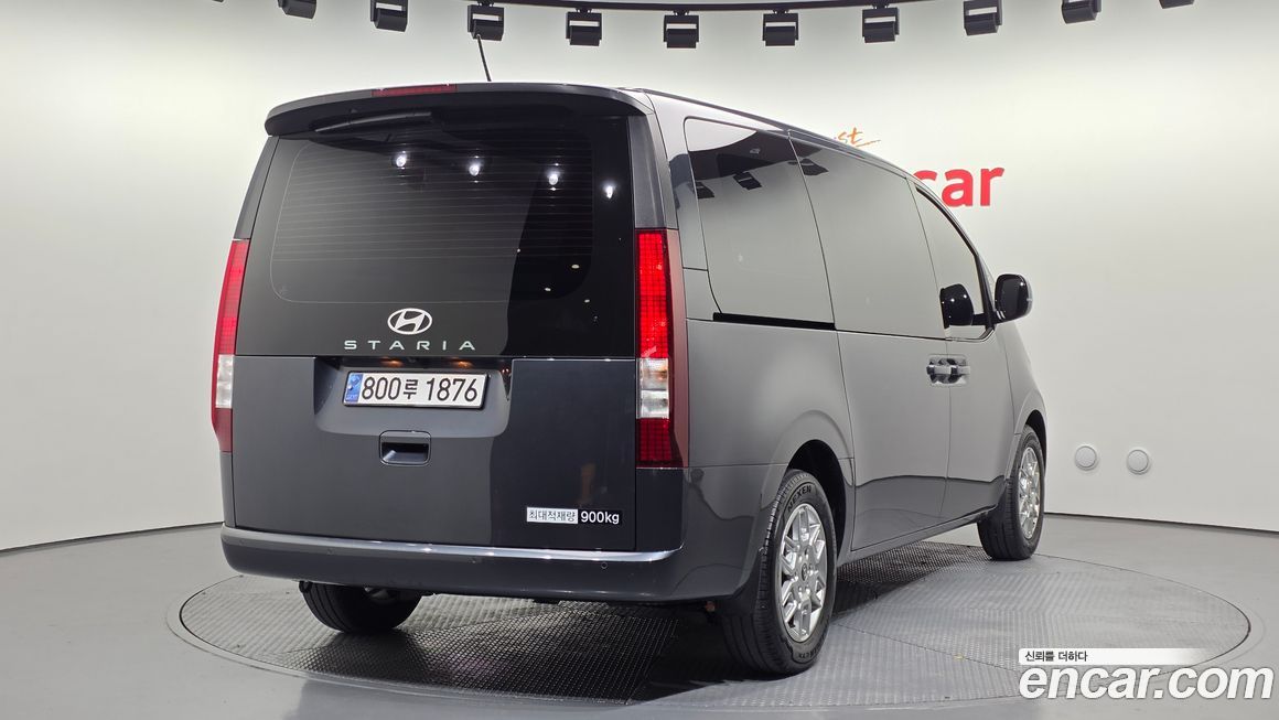 Hyundai Staria 2025