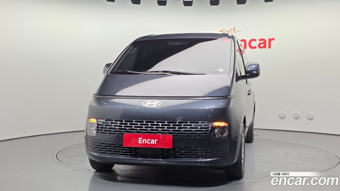 Hyundai Staria 2025
