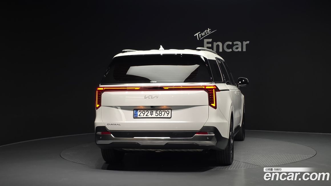 Kia Canival 2024