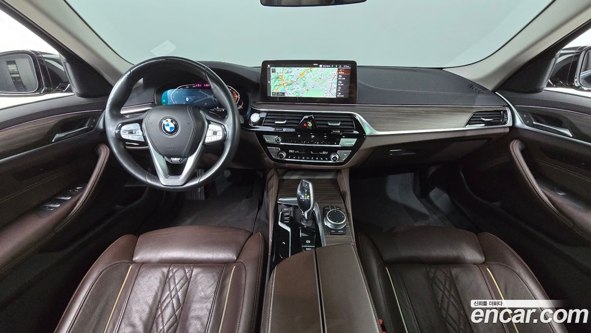 BMW 5-Series 2021