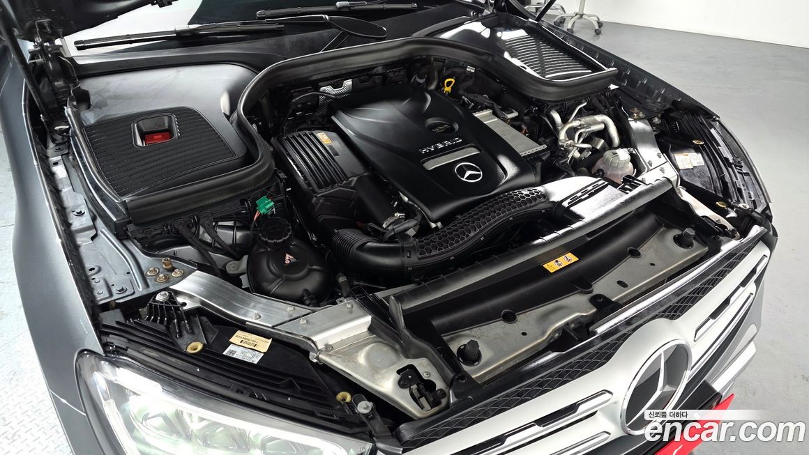 Mercedes-Benz GLC-Class 2021