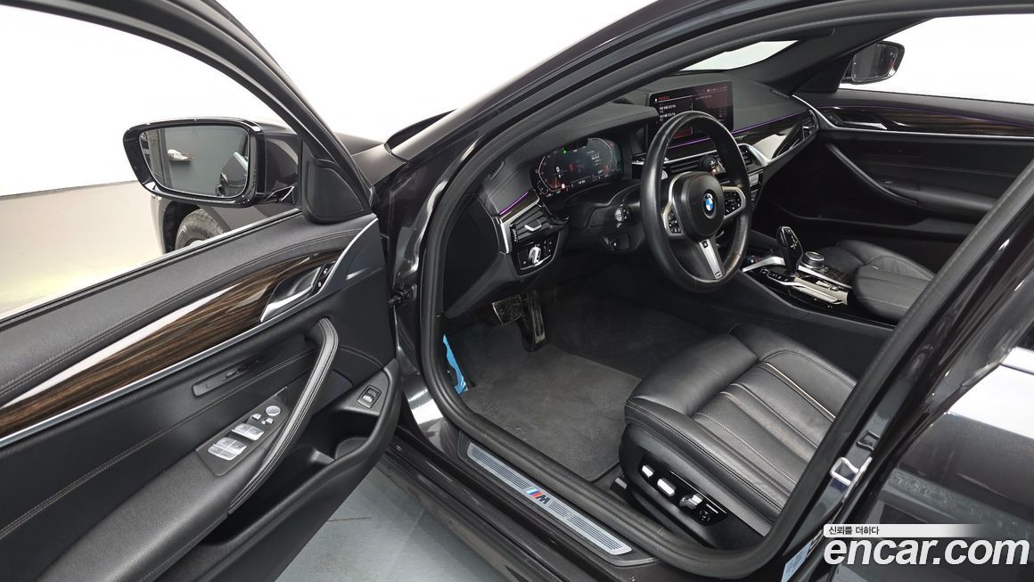 BMW 5-Series 2022