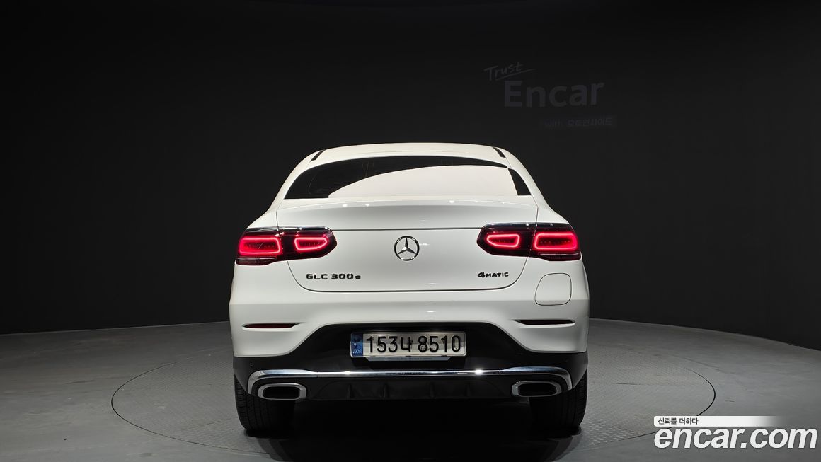 Mercedes-Benz GLC-Class 2021