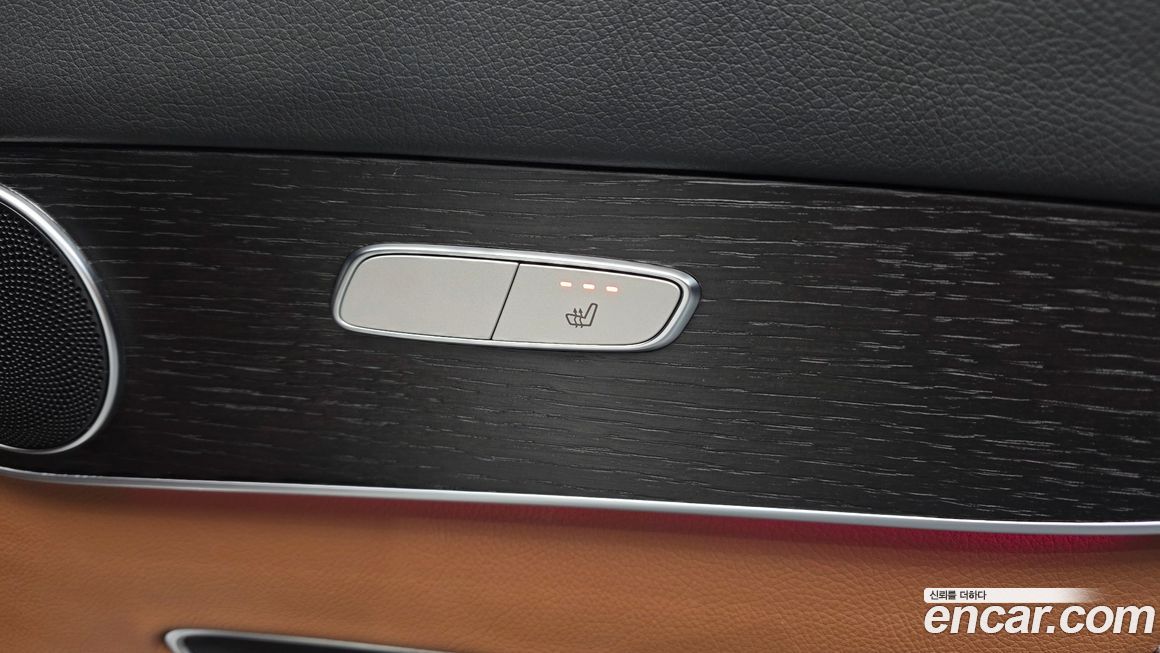 Mercedes-Benz GLC-Class 2021