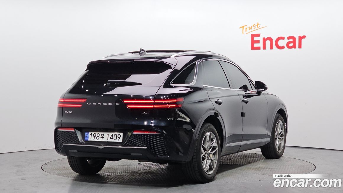 Genesis GV70 2024