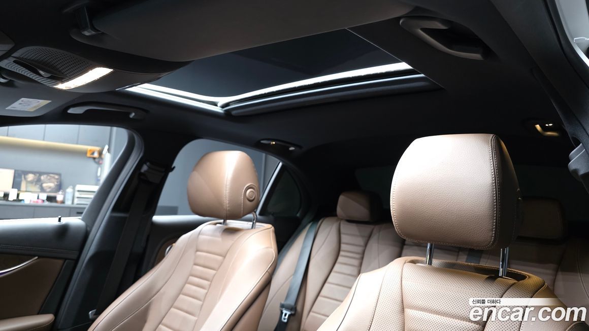 Mercedes-Benz E-Class 2021