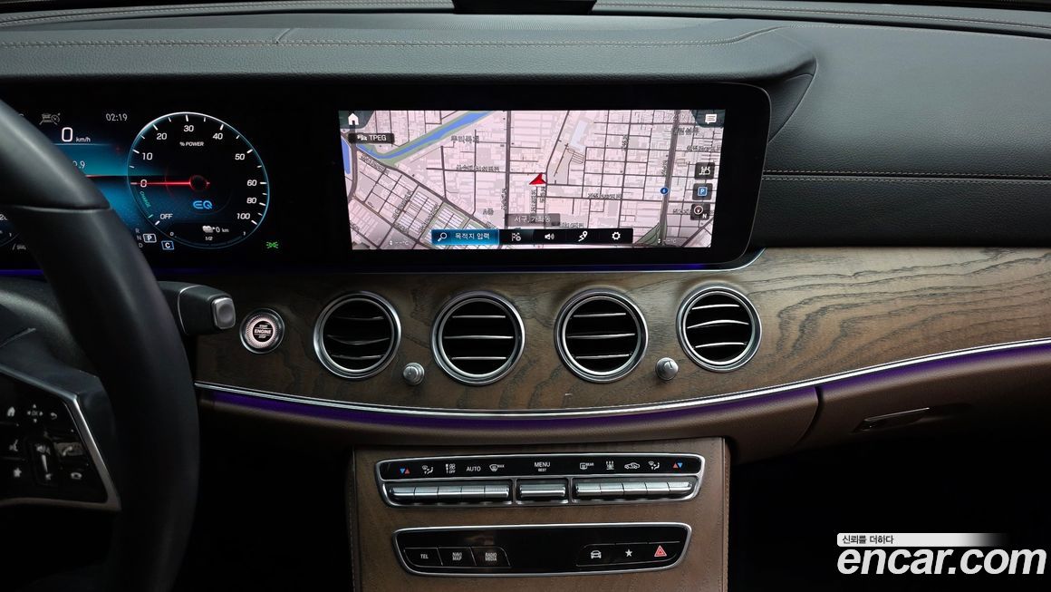 Mercedes-Benz E-Class 2021