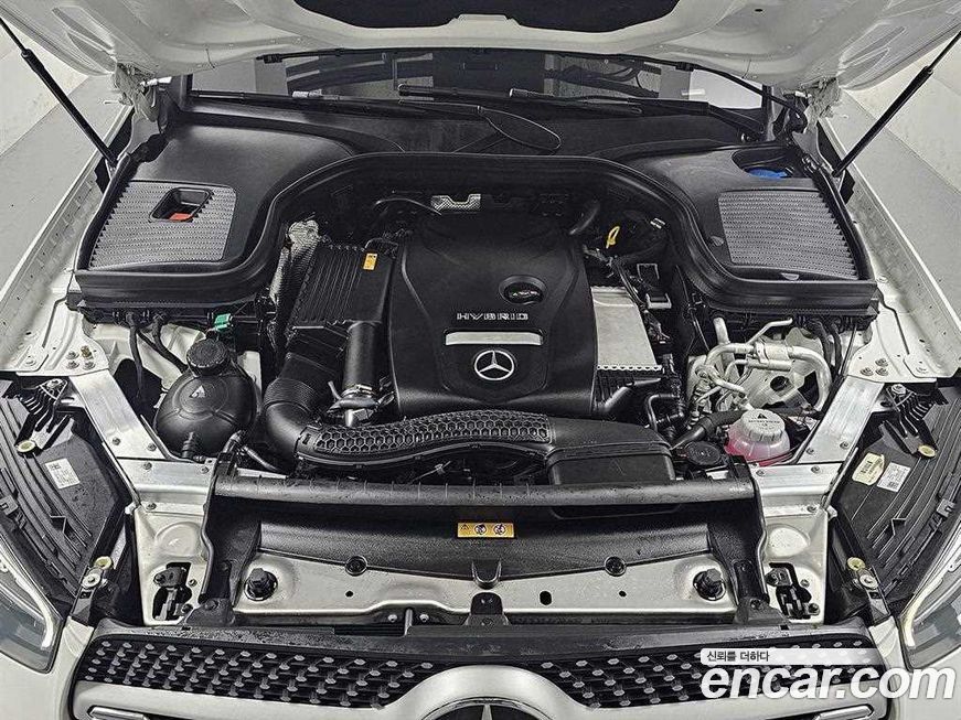 Mercedes-Benz GLC-Class 2023