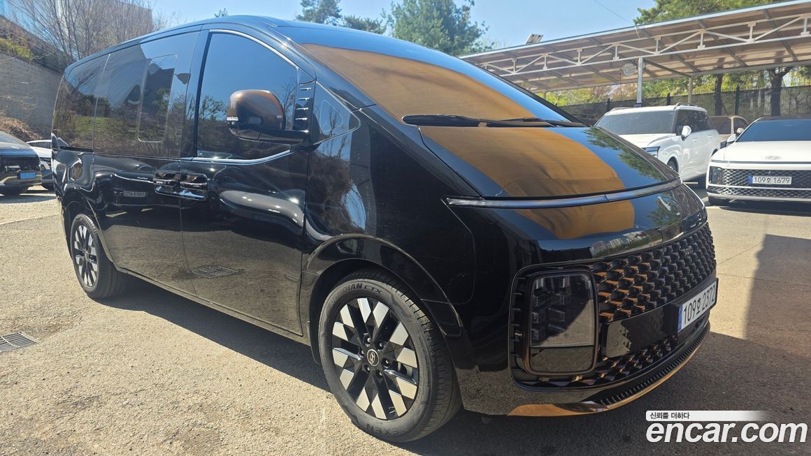 Hyundai Staria 2025