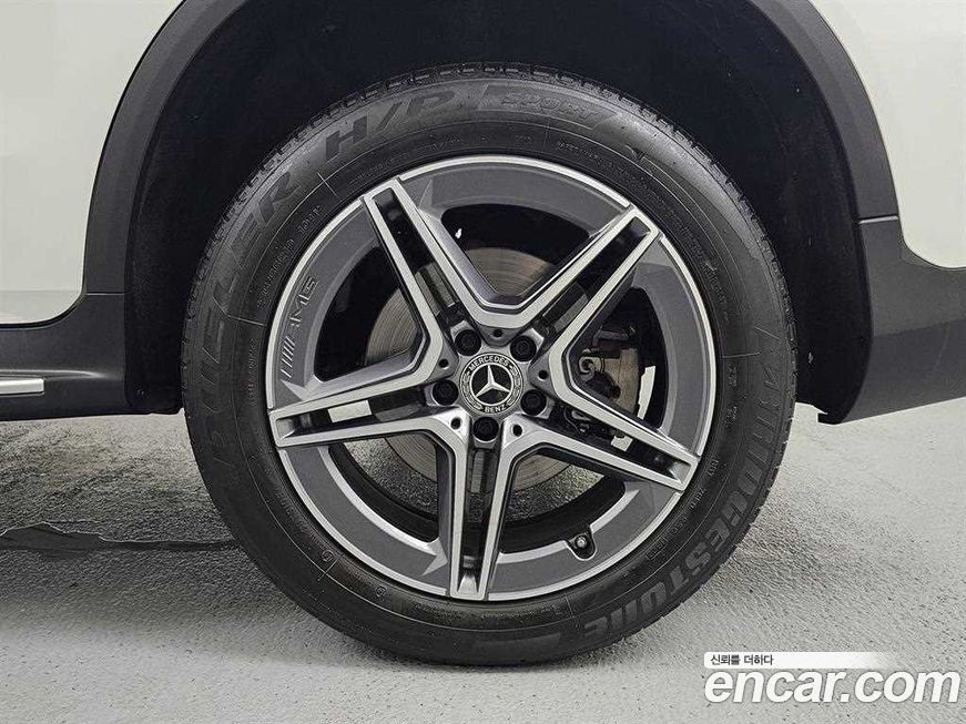 Mercedes-Benz GLC-Class 2023