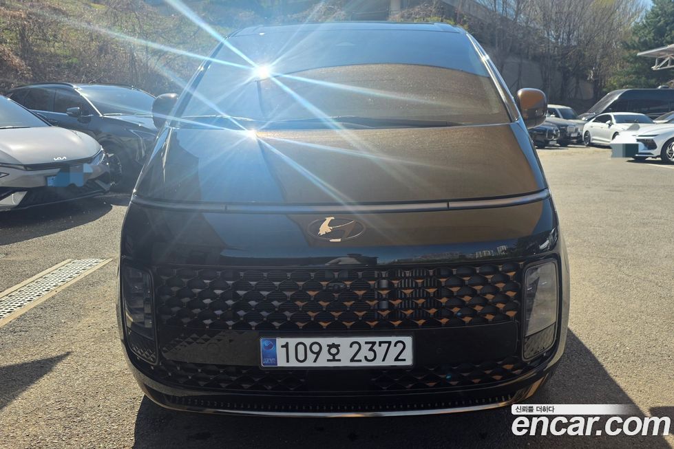 Hyundai Staria 2025