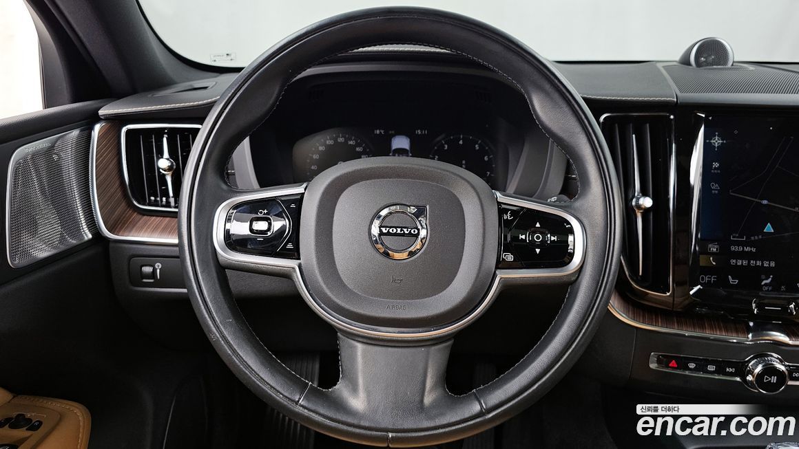 Volvo XC60 2021