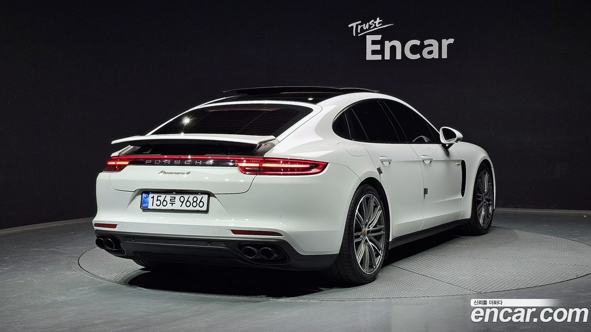 Porsche Panamera 2018