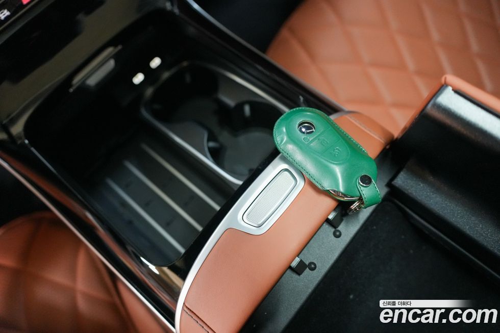 Mercedes-Benz S-Class 2023