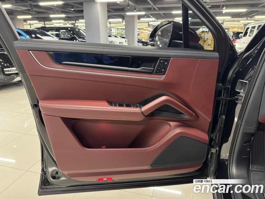 Porsche Cayenne 2024