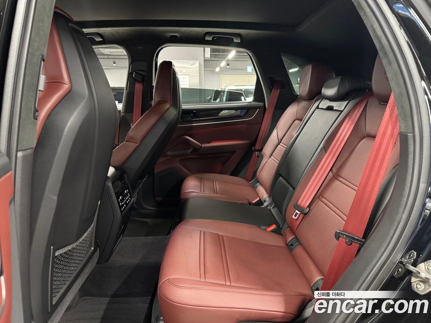 Porsche Cayenne 2024