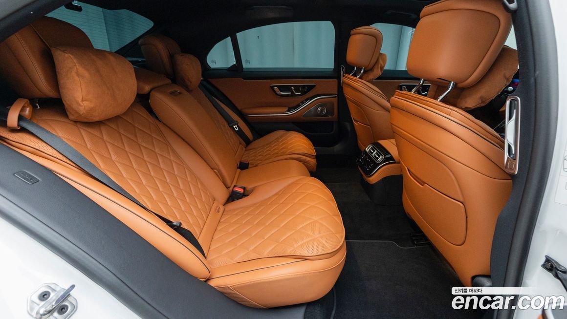 Mercedes-Benz S-Class 2025