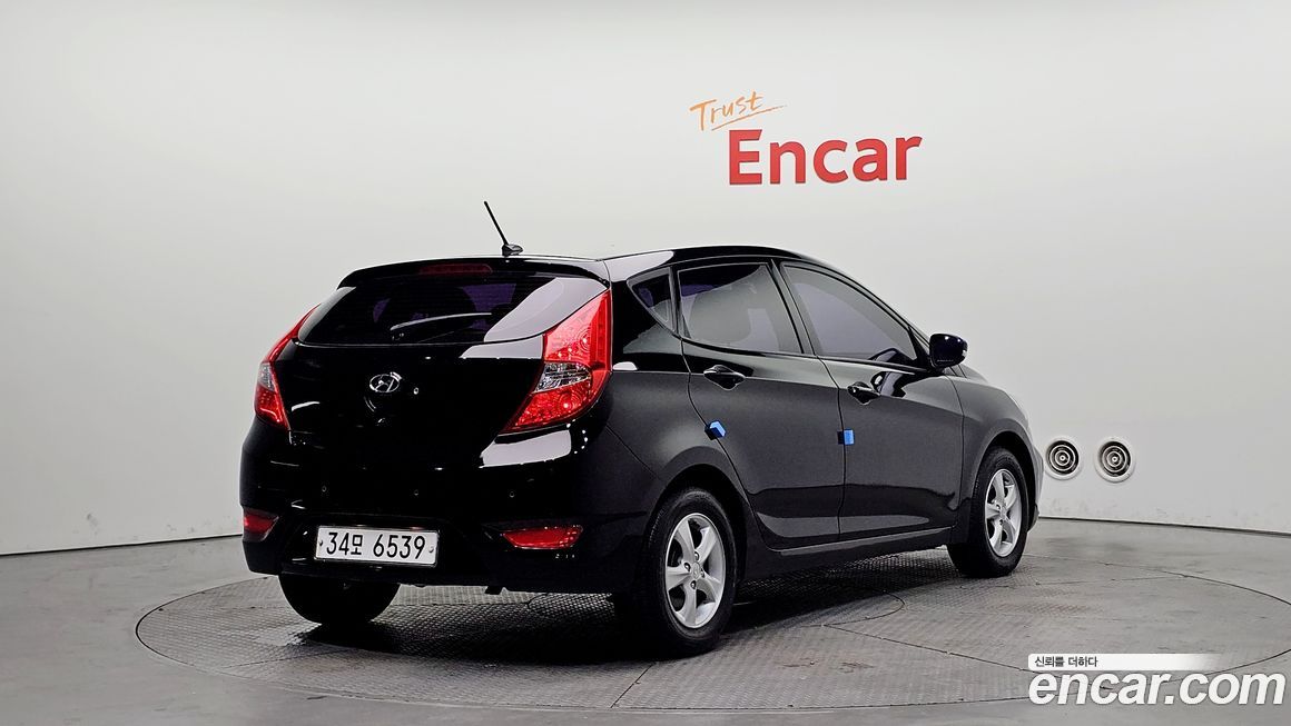 Hyundai Accent 2011
