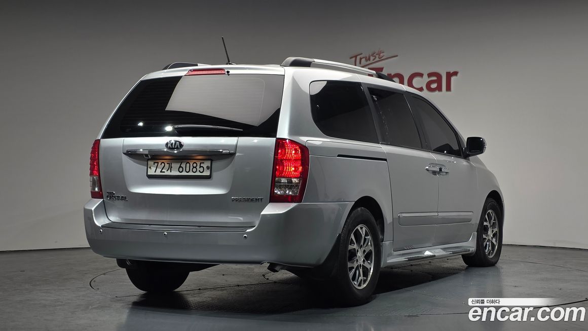 Kia Canival 2013