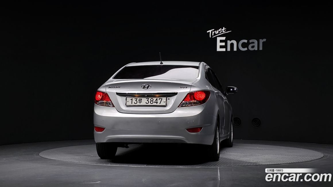 Hyundai Accent 2012