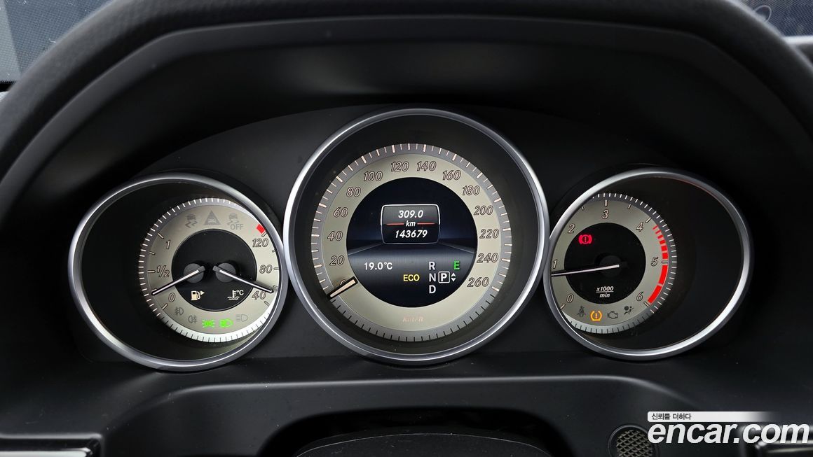 Mercedes-Benz E-Class 2015