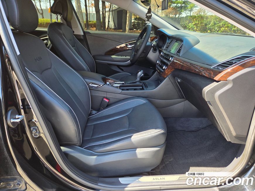 Hyundai Aslan 2015