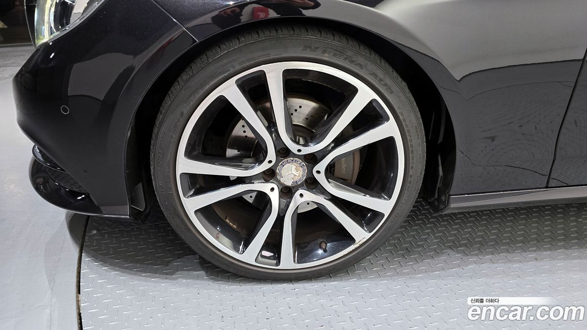 Mercedes-Benz E-Class 2015