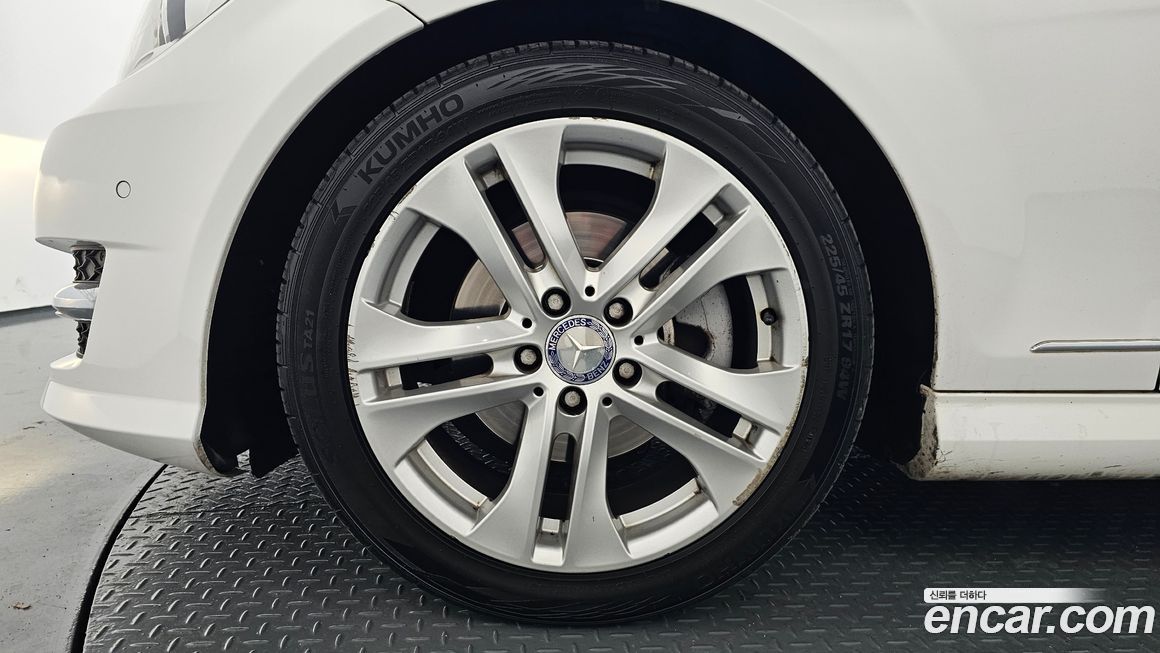 Mercedes-Benz C-Class 2013