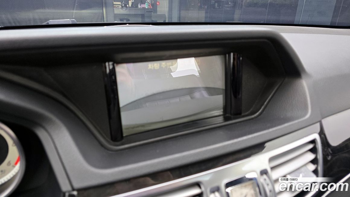 Mercedes-Benz E-Class 2015