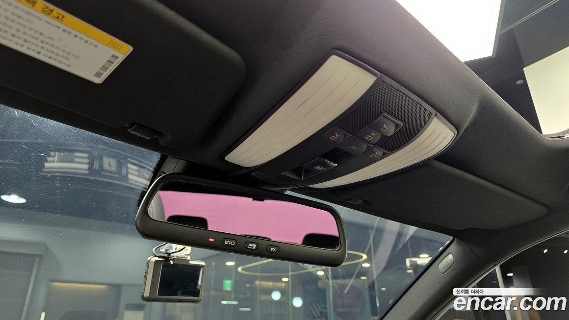 Mercedes-Benz E-Class 2015