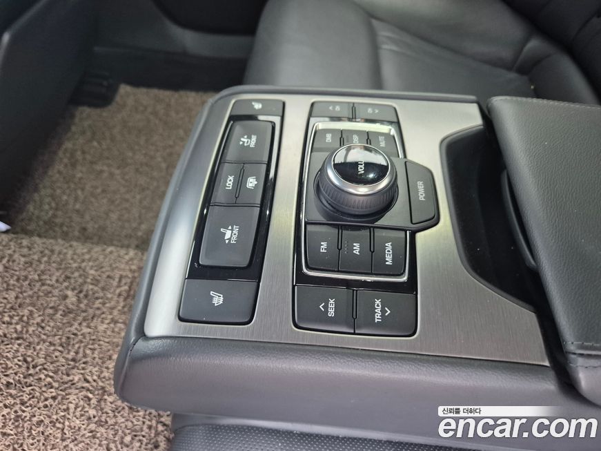 Hyundai Genesis 2015