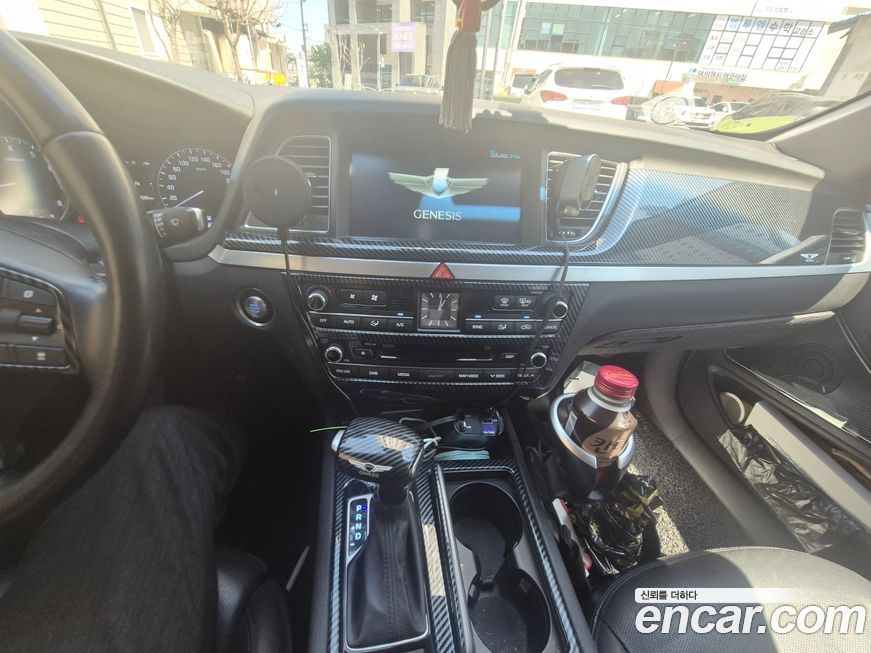 Hyundai Genesis 2015