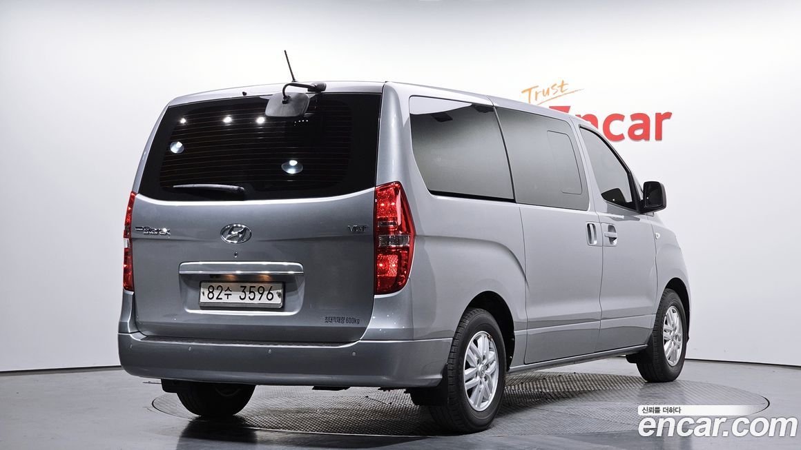 Hyundai Starex 2021