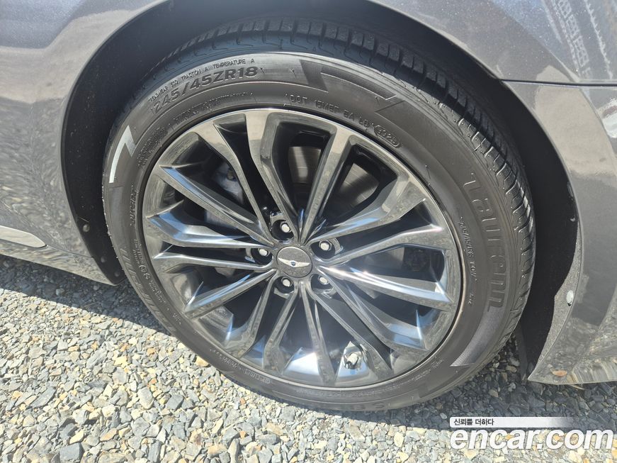 Hyundai Genesis 2015