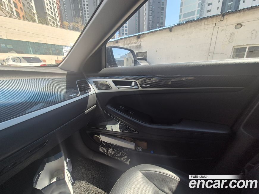 Hyundai Genesis 2015