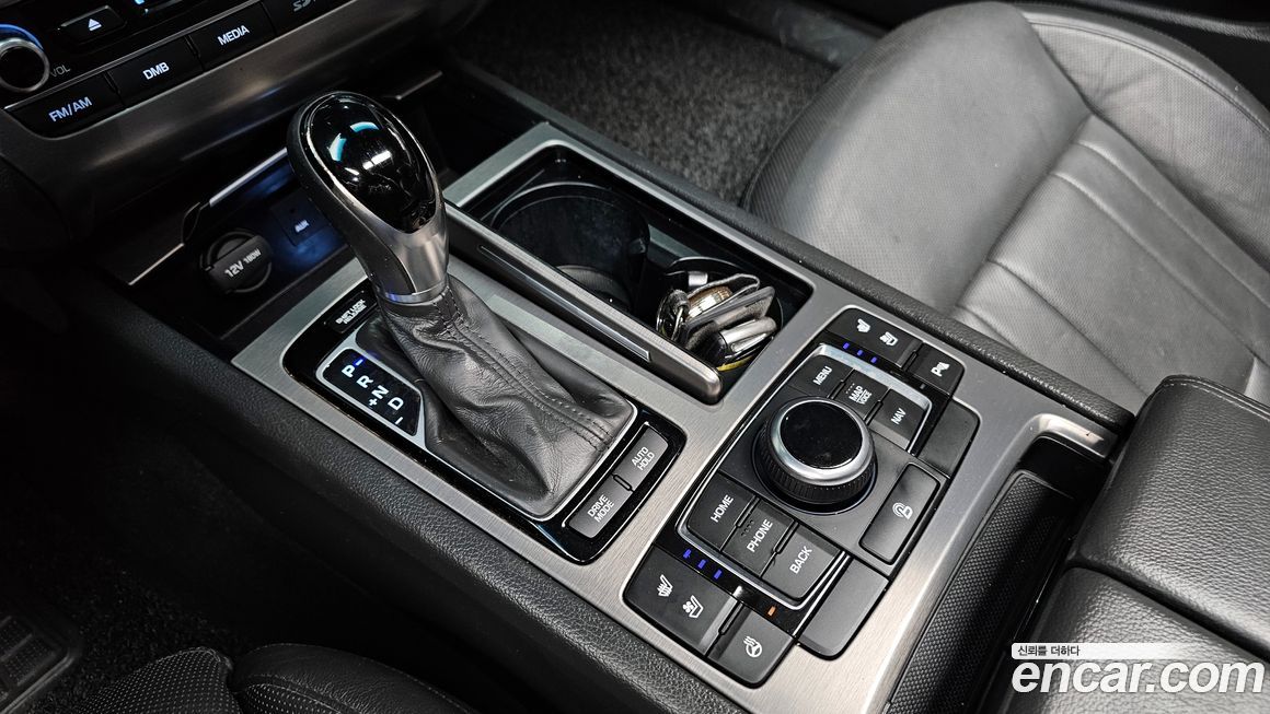 Hyundai Genesis 2016