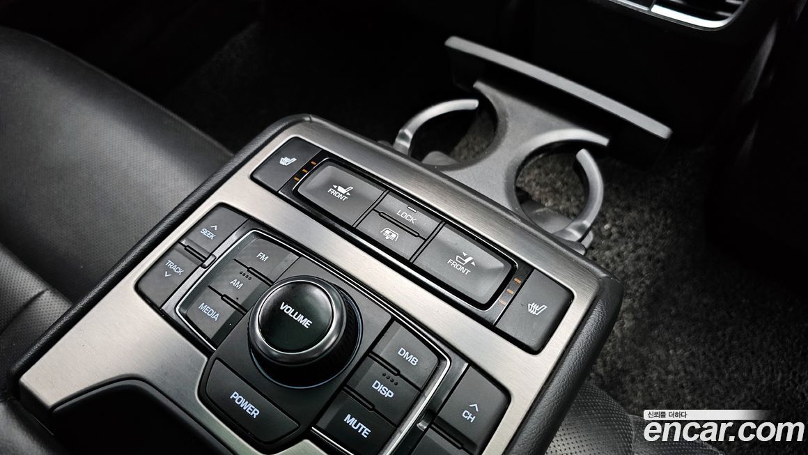 Hyundai Genesis 2016