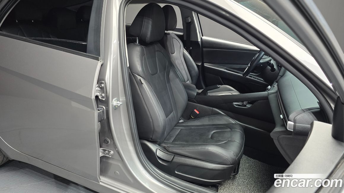 Hyundai AVANTE 2021