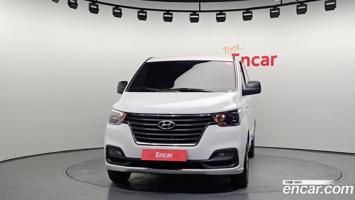 Hyundai Starex 2021