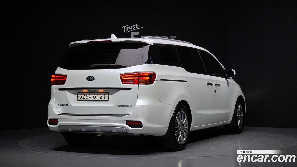 Kia Canival 2019