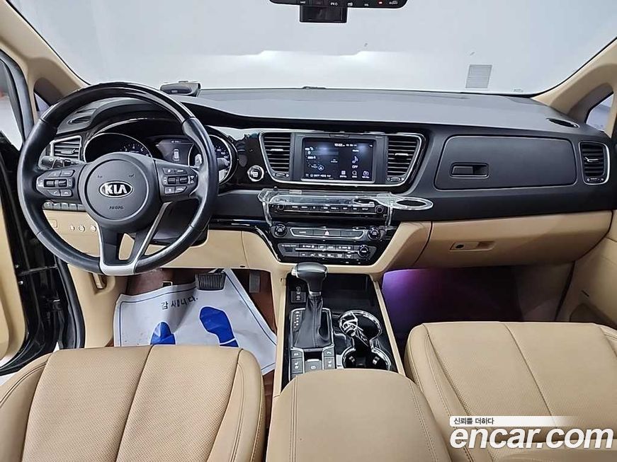 Kia Canival 2019