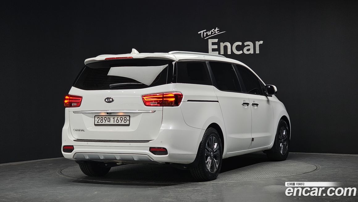 Kia Canival 2019