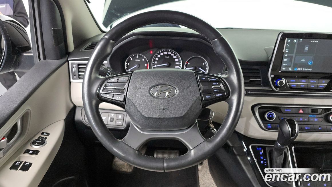 Hyundai Starex 2019
