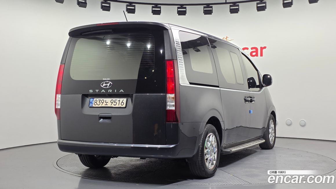 Hyundai Staria 2023